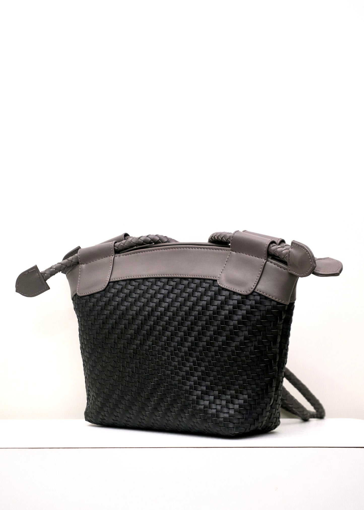 Nomad - Grey